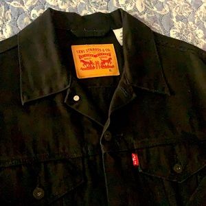 Levi black Denim trucker jacket in flawless condition
